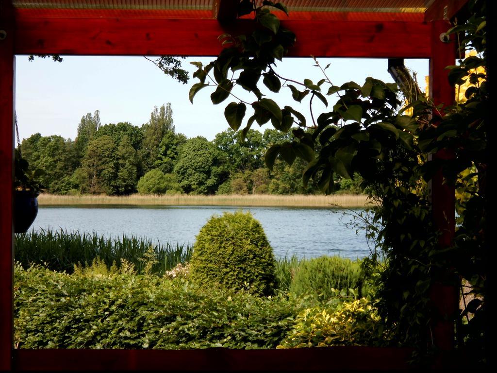 Bungalow Idylle Am See Neuruppin Exteriör bild
